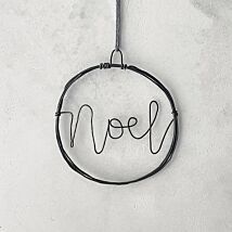 ‘Noel’ Small Rusty Wire Wreath