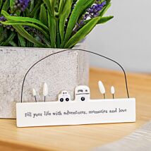 `Fill Your Life’ Porcelain Hanging Scene