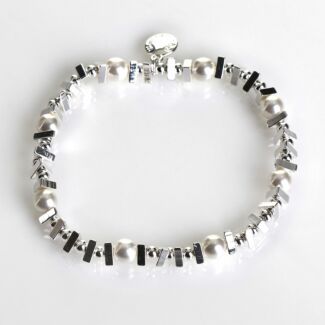 Silver Plated Contemporary Pearl Kiss Bracelet