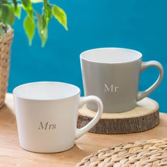 Amore ‘Mr & Mrs’ Boxed Set of 2 Mugs