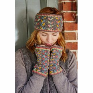 Kylemore Grey Fingerless Gloves