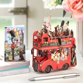 ‘The King's Party Bus’ 3D Greetings Card